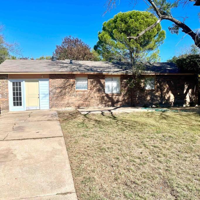 New! Fun Just 20 Min From Dallas 3-Brm Home Garland Exterior photo